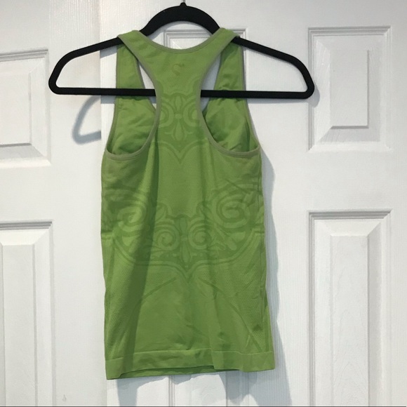 GREEN COLOR WOMENS  WORKOUT TOP WITH BRA - Picture 3 of 4